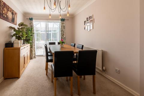 10 Barley Crescent, Long Meadow, Worcester, WR4 0HW