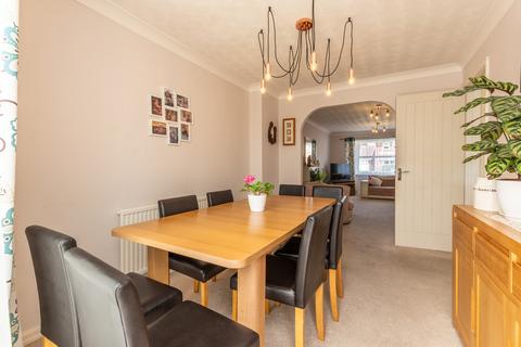 10 Barley Crescent, Long Meadow, Worcester, WR4 0HW