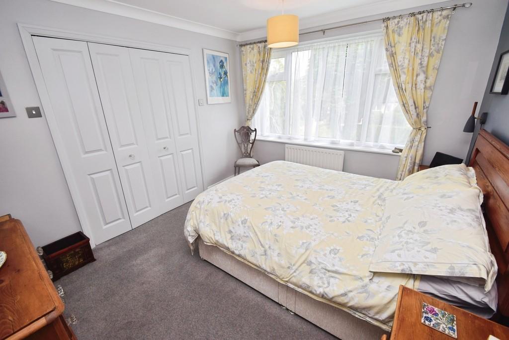 430313a5-Bedroom 201