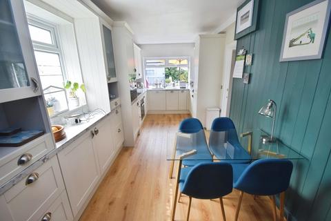 3 bedroom detached house for sale, Kirkgate, Bradford BD18