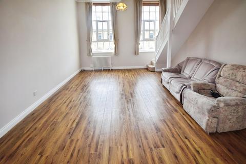 2 bedroom apartment for sale, Riverside Court, Bradford BD18