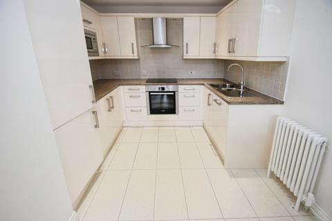 2 bedroom apartment for sale, Riverside Court, Bradford BD18