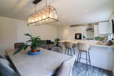 97 Austen Drive, Tamworth, B78 3BN