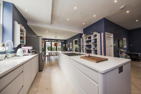 4 bedroom detached bungalow for sale, Henley Close, Tunbridge Wells