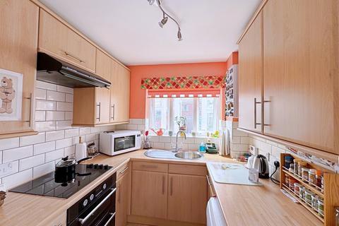 3 bedroom semi-detached house for sale, Talisman Close, Kenilworth