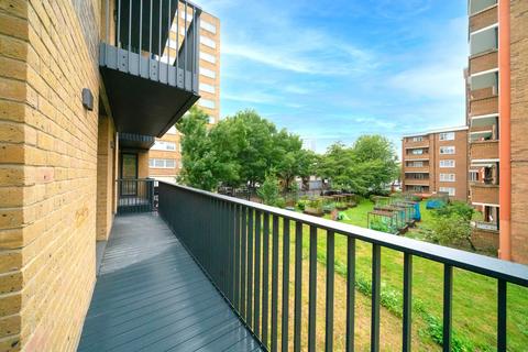 3 bedroom apartment to rent, Sidney Street, Whitechapel, London