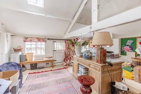 21a Queens Road, Datchet, Slough, SL3 9BN