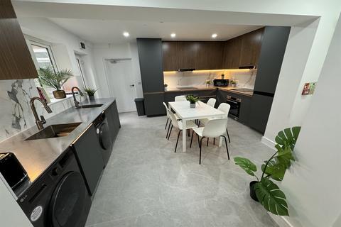 1 bedroom in a house share to rent, Sky Point One, Chilwell Road, Beeston, NG9 1EJ
