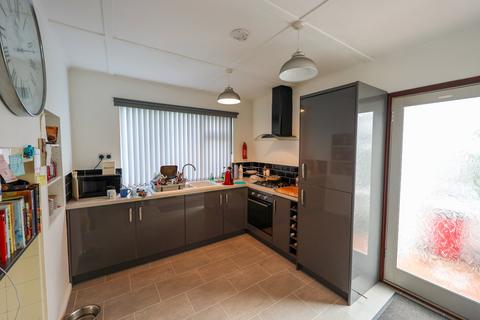 2 bedroom detached bungalow for sale, Eastcliffe Road, PAR, PL24