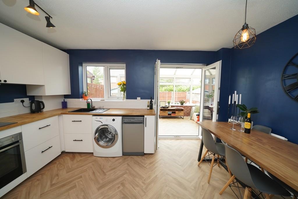 Kitchen 4