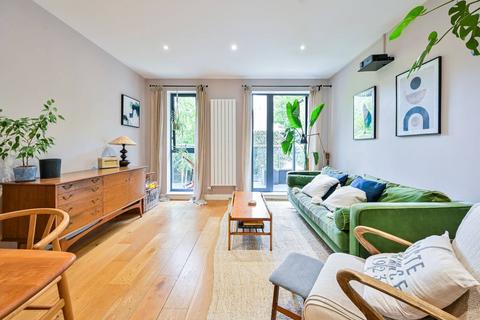 2 bedroom flat for sale, Waleorde Road,, Elephant and Castle, London, SE17