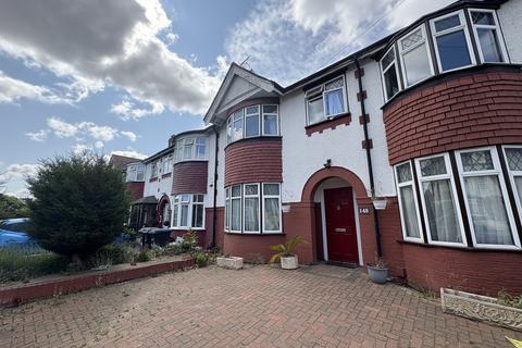 1 bedroom in a house share to rent, Church Street, London N9