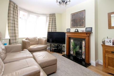 3 bedroom semi-detached house for sale, Wennington Road, Rainham RM13