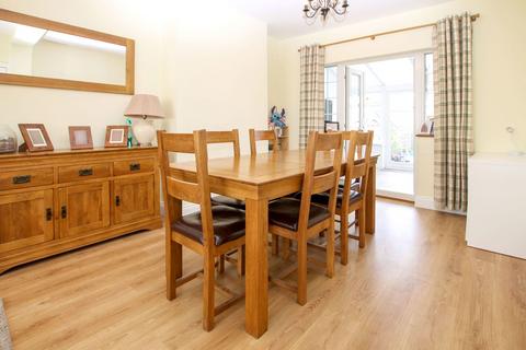 3 bedroom semi-detached house for sale, Wennington Road, Rainham RM13