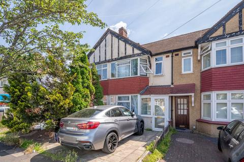 3 bedroom flat for sale, Bramcote Avenue, Mitcham, CR4