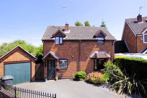 3 bedroom detached house for sale, Finch Close, Woodville