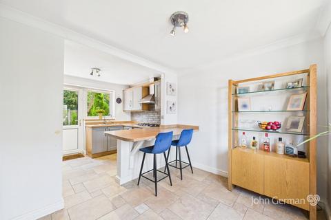 3 bedroom detached house for sale, Finch Close, Woodville