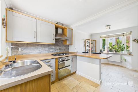 3 bedroom detached house for sale, Finch Close, Woodville