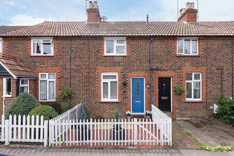 25 Oakdene Road, Brockham, Betchworth, RH3 7JU