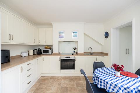 25 Oakdene Road, Brockham, Betchworth, RH3 7JU