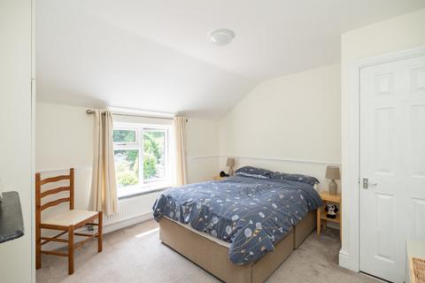 25 Oakdene Road, Brockham, Betchworth, RH3 7JU