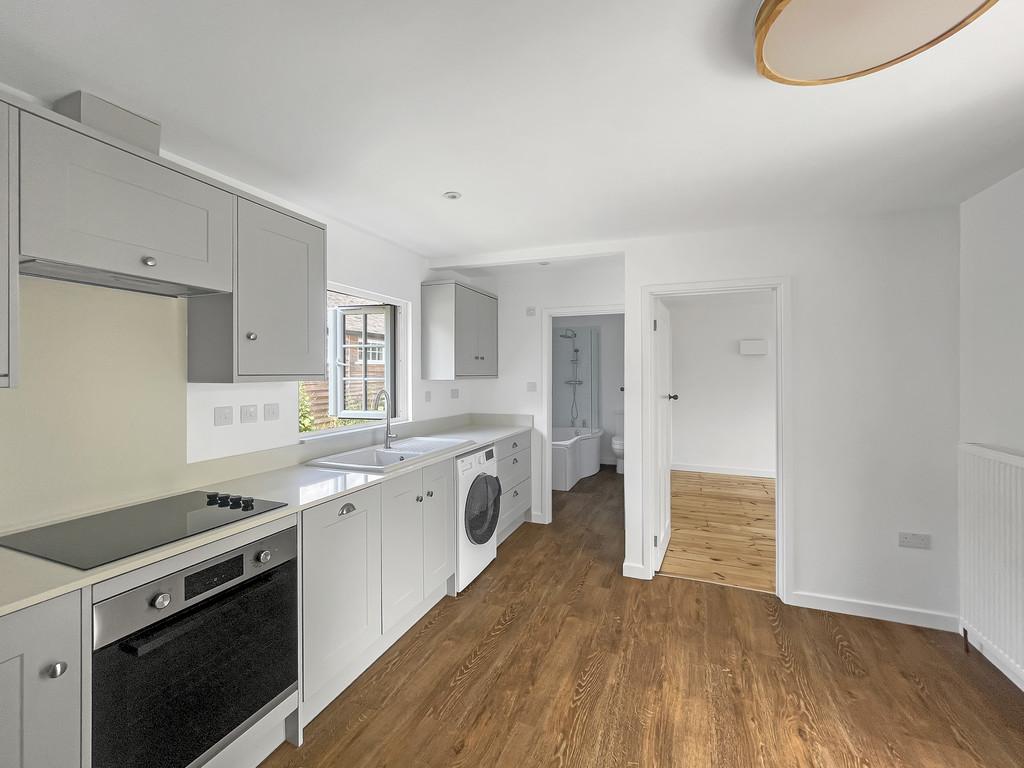 Kitchen (2)