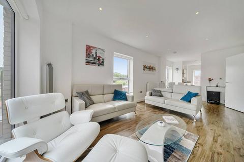 3 bedroom flat for sale, Theobald Heights, Woolwich, London, SE18