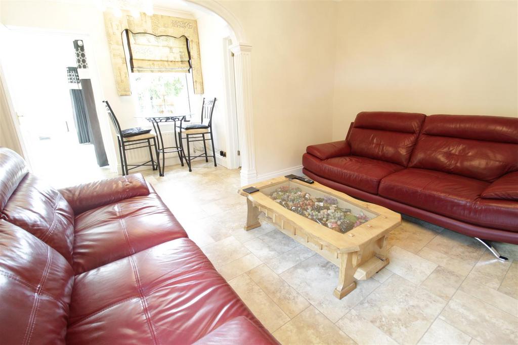 Garden room/dining room