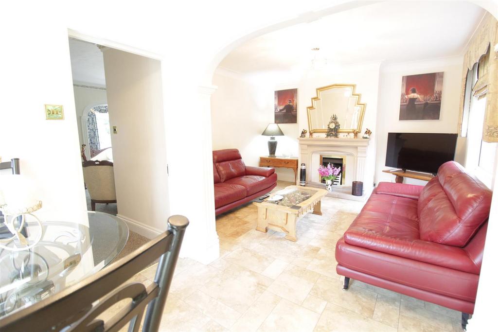 Garden room/dining room