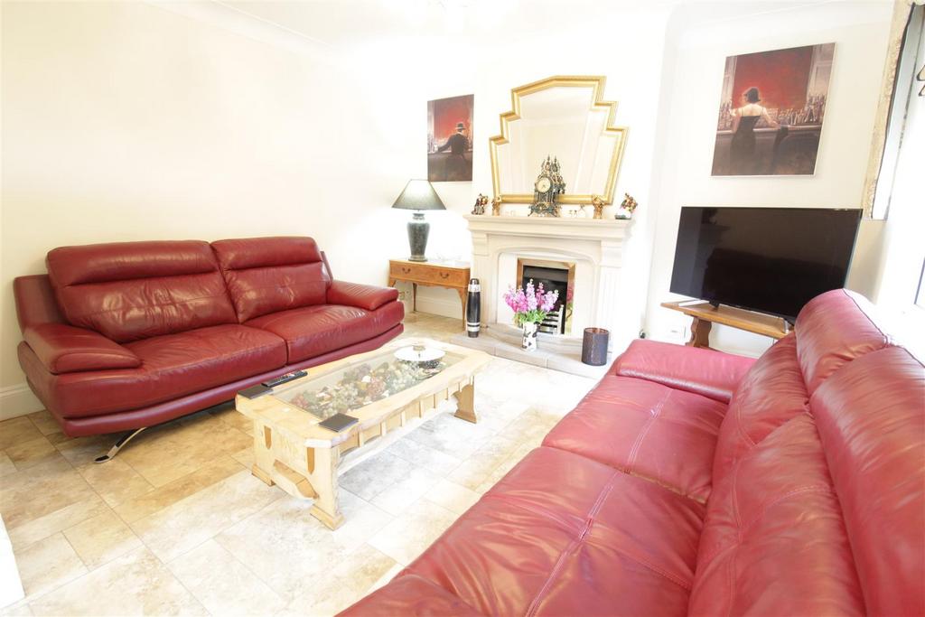 Garden room/dining room