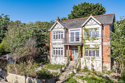 6 bedroom detached house for sale, St. Helens Park Road, Hastings
