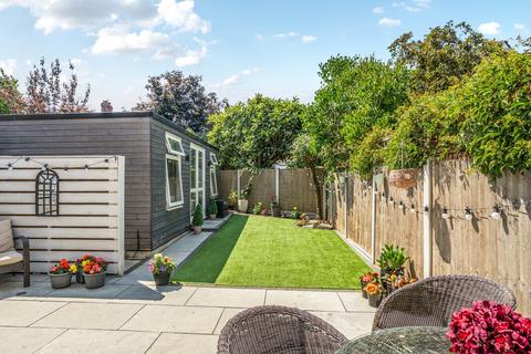 73 Hawkhurst Way, West Wickham, BR4 9PE