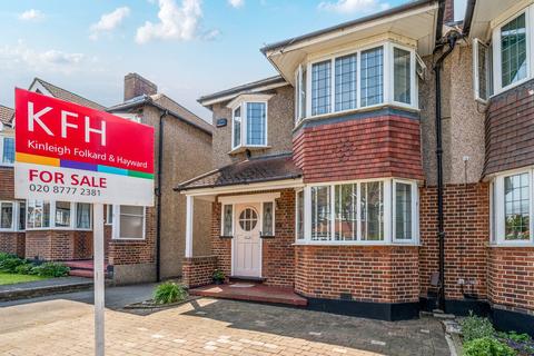 73 Hawkhurst Way, West Wickham, BR4 9PE
