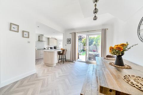 73 Hawkhurst Way, West Wickham, BR4 9PE