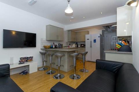 6 bedroom house to rent, Dawlish Road, Birmingham B29