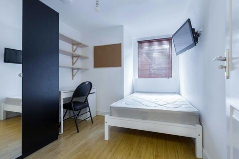 6 bedroom house to rent, Dawlish Road, Birmingham B29