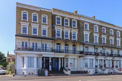 2 bedroom flat for sale, Ethelbert Crescent, Margate, Kent, CT9