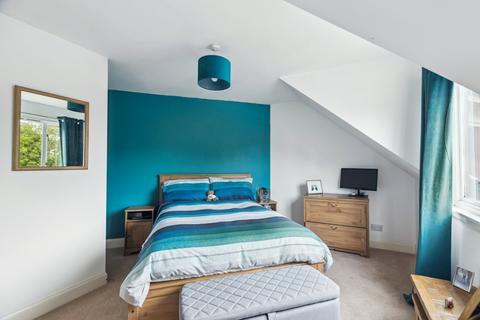 6 Menock Road, Glasgow, G44 5UR