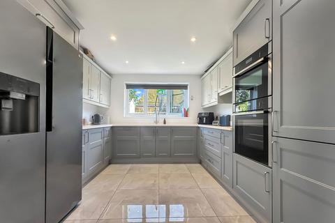 13 Jefferies Way, Stanford-le-hope, SS17 7DT