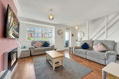 13 Jefferies Way, Stanford-le-hope, SS17 7DT