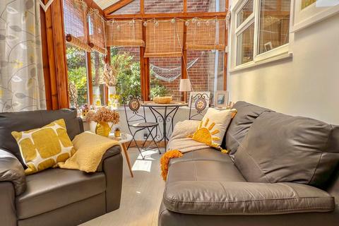6 Eastfield Road, Keelby, Grimsby, DN41 8JE