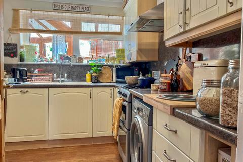 6 Eastfield Road, Keelby, Grimsby, DN41 8JE