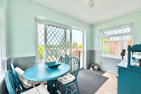 2 bedroom detached bungalow for sale, MANOR DRIVE, WALTHAM