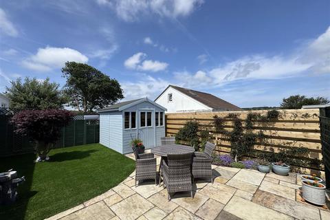 undefined, Treneglos, Frogpool