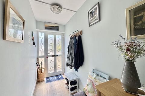 undefined, Treneglos, Frogpool