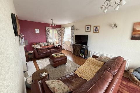 3 bedroom detached bungalow for sale, Dalebrook Road, Burton-On-Trent DE15