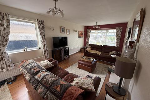3 bedroom detached bungalow for sale, Dalebrook Road, Burton-On-Trent DE15