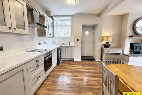 2 bedroom end of terrace house for sale, Market Street, Chapel-En-Le-Frith, High Peak