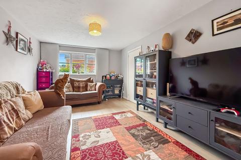 23 Ramson Close, Penpedairheol, Hengoed, CF82 8LB
