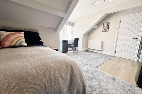 1 bedroom in a house share to rent, Ocean Road, South Shields NE33